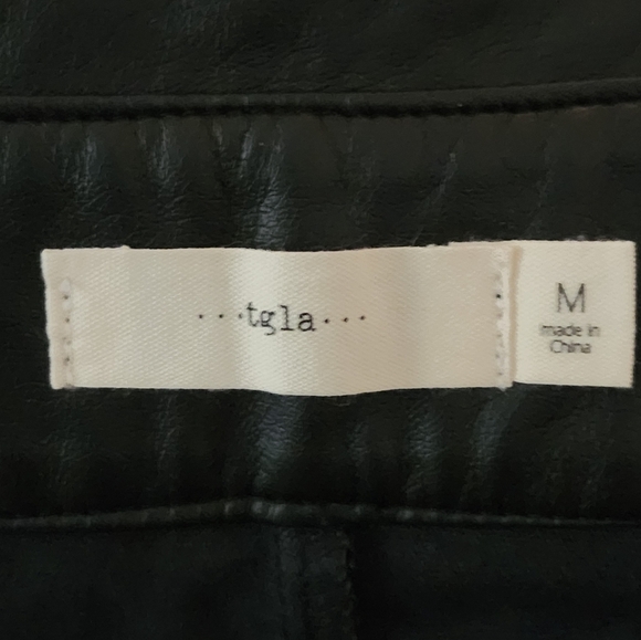 tgla Black Faux Leather Mini Skirt with Belt Size Medium - Picture 5 of 9